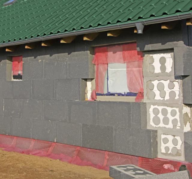 Jak kłaść styropian na ściany, aby uniknąć błędów i strat czasu Jak kłaść styropian na ściany, aby uniknąć błędów i strat czasu