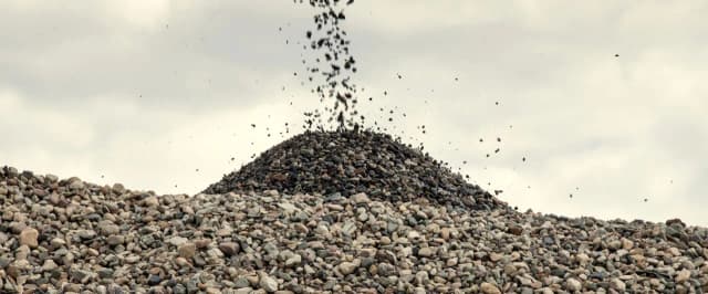 Ile potrzeba żwiru na m2? Sprawdź, aby uniknąć niedoboru materiału Ile potrzeba żwiru na m2? Sprawdź, aby uniknąć niedoboru materiału