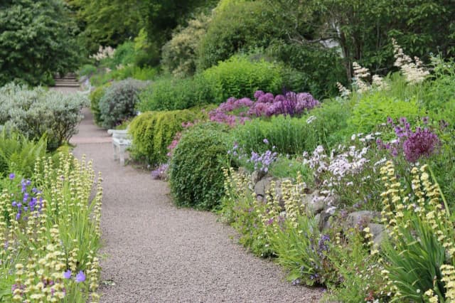 Jaki żwir na ścieżkę, aby uniknąć problemów z stabilnością? Jaki żwir na ścieżkę, aby uniknąć problemów z stabilnością?
