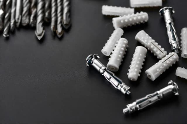 Kotwy do betonu M20 - jakie wybrać, aby uniknąć problemów? Kotwy do betonu M20 - jakie wybrać, aby uniknąć problemów?