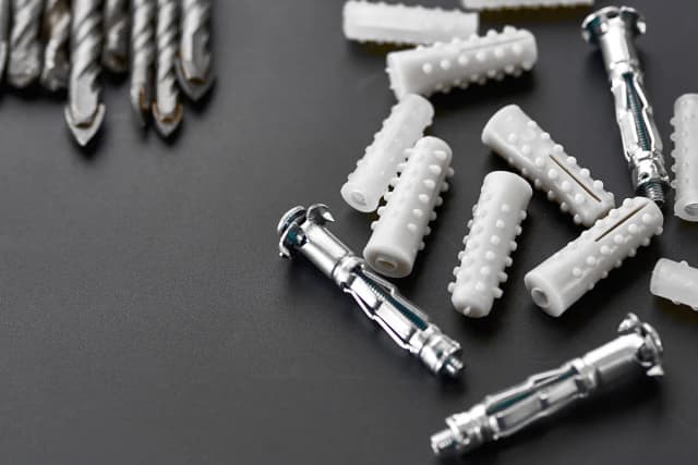 Montaż kotew stalowych: uniknij najczęstszych błędów i zyskaj trwałość Montaż kotew stalowych: uniknij najczęstszych błędów i zyskaj trwałość